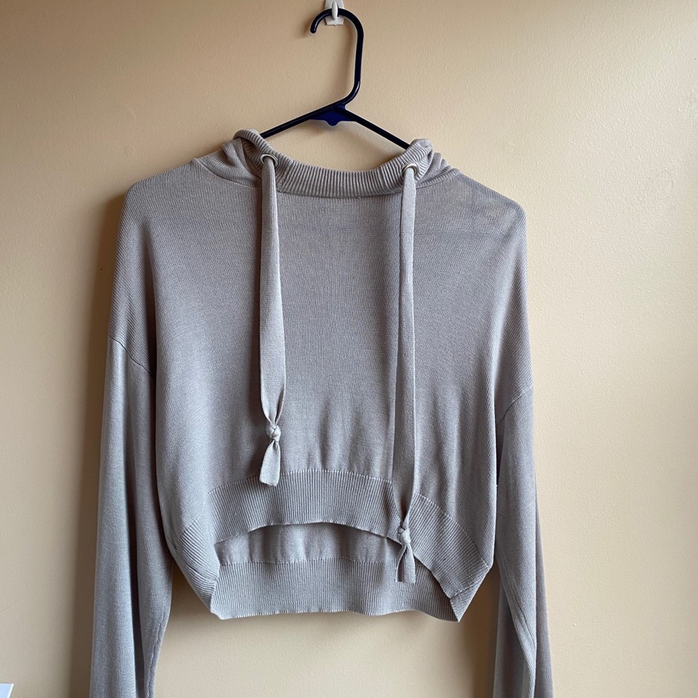 Cropped pullover shirt